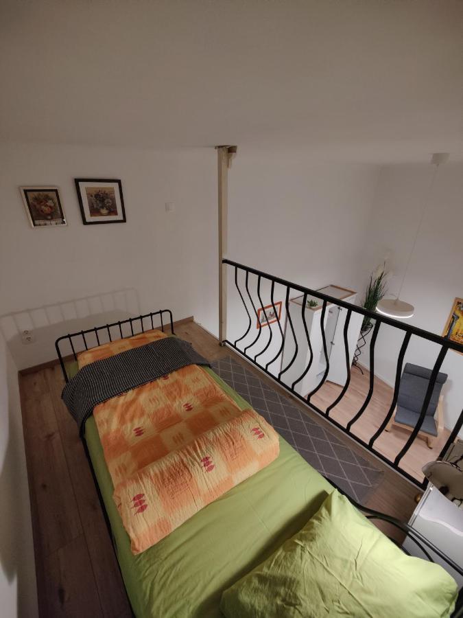 Calm, Artistic Apartment 9Th Distric Central City Budapest Eksteriør billede